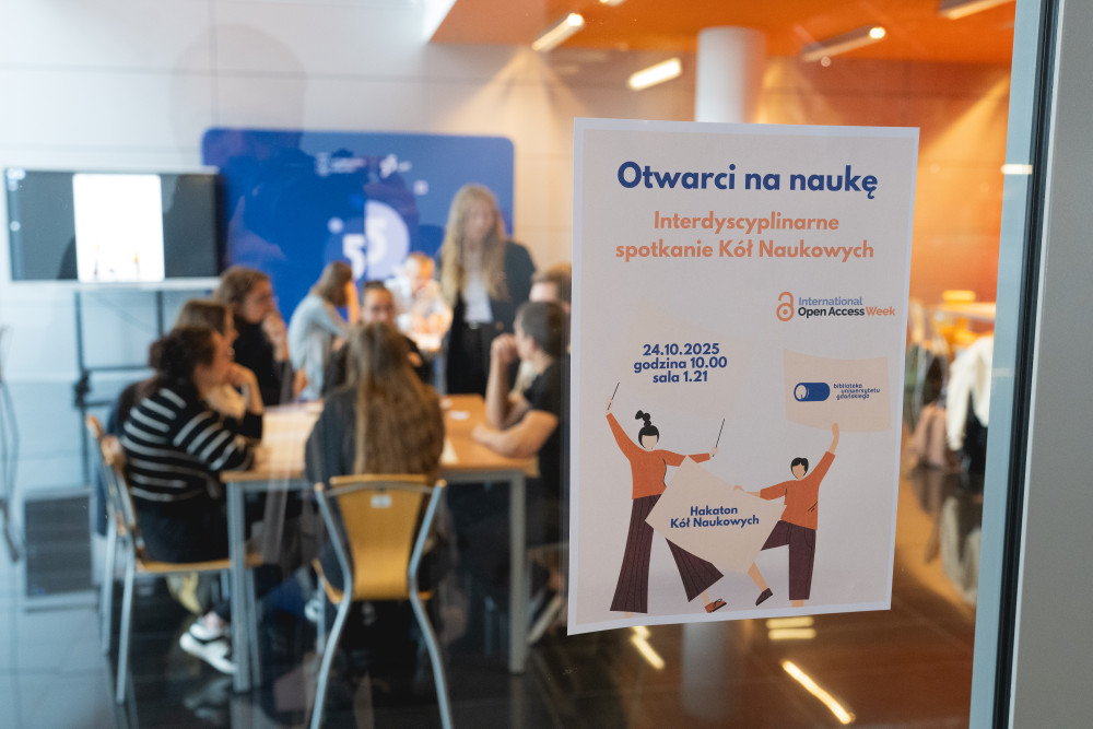 Interdyscyplinarny hakaton „Otwarci na naukę” w Bibliotece UG 