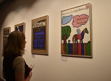 „Rzeczy Ulotne". Polska szkoła plakatu w Zbiorach Specjalnych Biblioteki UG