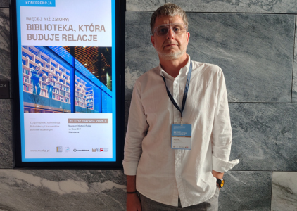 Ogólnopolska Konferencja Bibliotekarzy i Pracowników Bibliotek Muzealnych. Na zdjęciu Marcin Leszczyński
