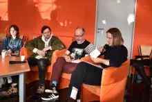 Relacja z debiutów poetyckich „Przecinki” w Bibliotece Głównej UG 