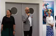 "Echo absolutu" - relacja z wernisażu wystawy malarstwa Denisa Chyżawskiego