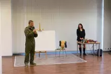 "Echo absolutu" - relacja z wernisażu wystawy malarstwa Denisa Chyżawskiego