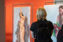 Tryptyk: Eros | Tanatos | Logos. Relacja z wernisażu wystawy i performance'u o cielesności 