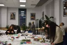 relacja z warsztatów "Ecoozdoby z korków"