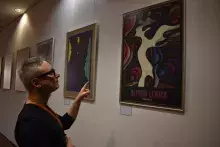 „Rzeczy Ulotne". Polska szkoła plakatu w Zbiorach Specjalnych Biblioteki UG - relacja z oprowadzania po wystawie