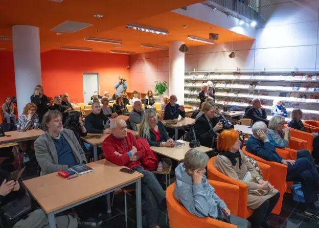 „Życie i liryka” -relacja ze spotkania autorskiego z Aleksandrem Jurewiczem