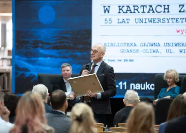 „W kartach zapisane. 55 lat Uniwersytetu Gdańskiego” - relacja z wernisażu wystawy